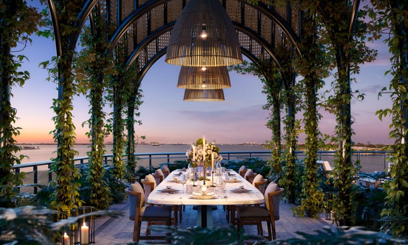 CONTINUUM CLUB & RESIDENCES