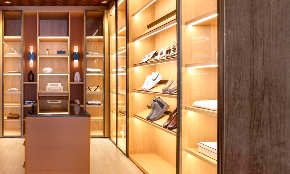 THE RESIDENCES AT MANDARIN ORIENTAL